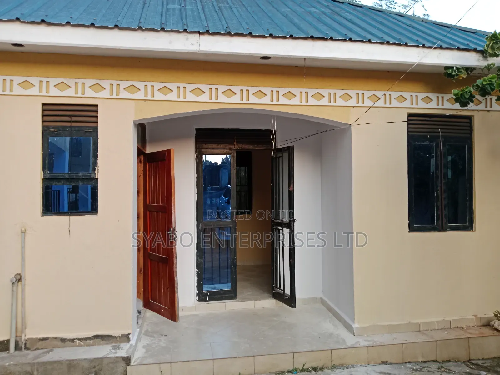 2bdrm House in Kawuku Ggaba Road, Makindye for rent