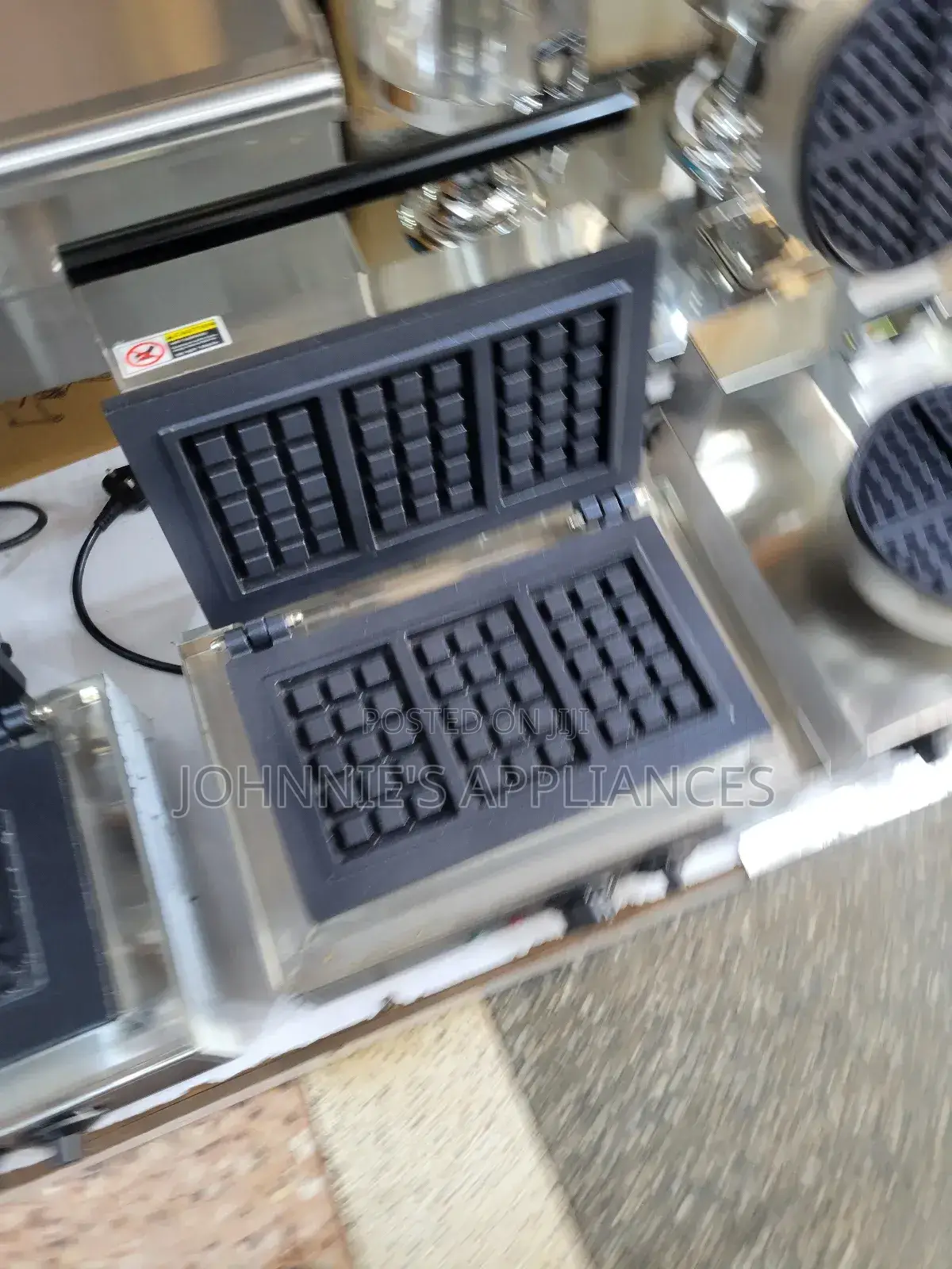 Commercial Electric Waffle Maker – 3-Grid Belgian Square Waffle Machin