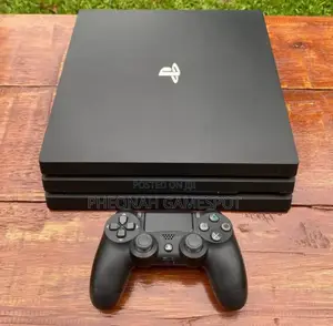 Playstation 4 Pro: Full Setup, 25 Games, 2 Pads, Better Than