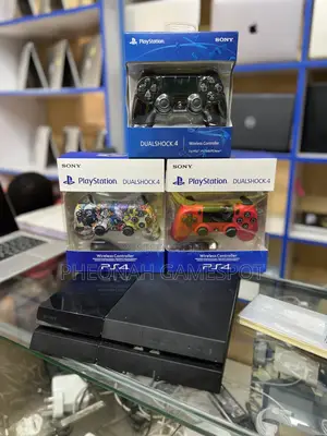 Playstation 4 Standard Smooth Performance Fun, 13 Games, 2 Pads