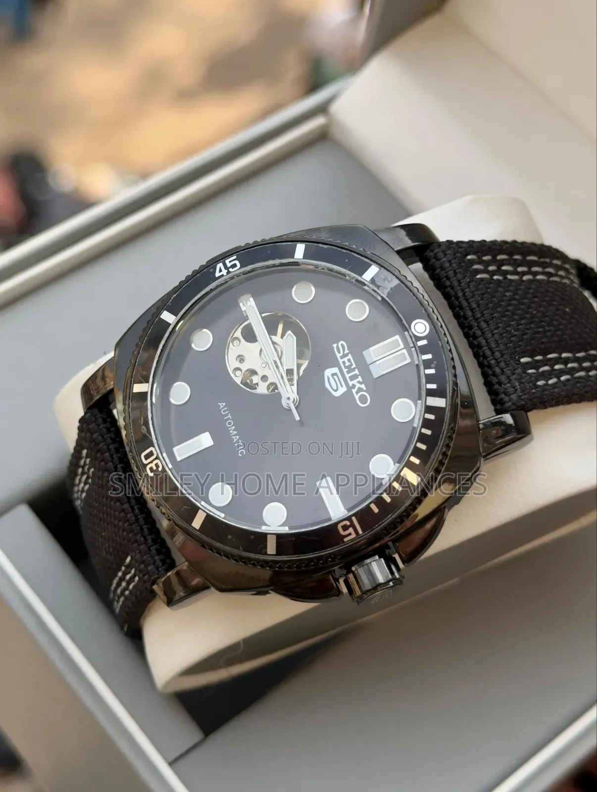 Black Leather Strapped Men's Wrist Seiko Time Wear at 20% Discount