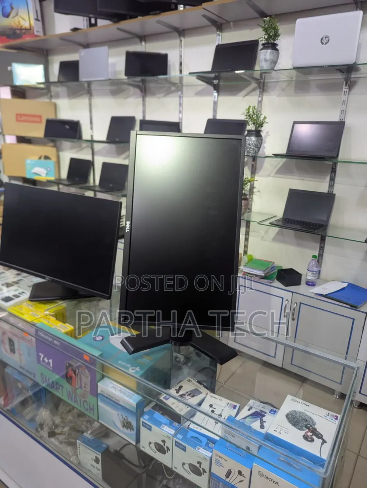 All Types of Laptop Battery and Screen Replacements. Grade a and B.