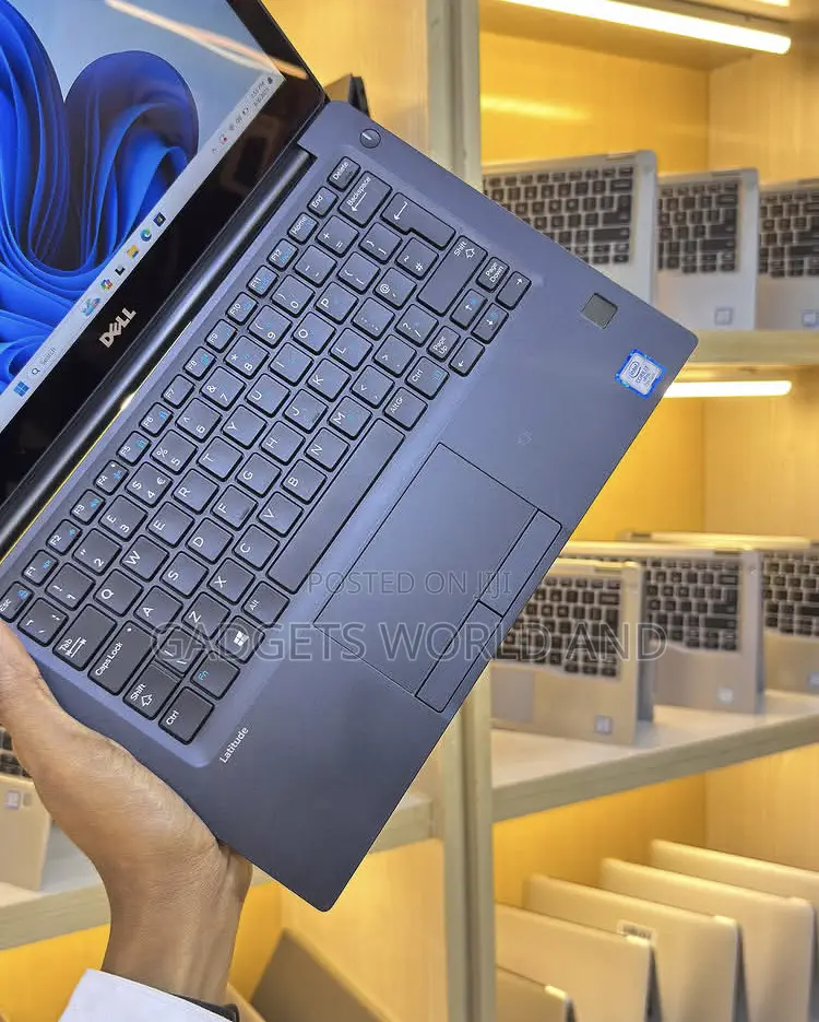 New Laptop Dell Latitude 7280 16GB Intel Core I7 SSD 256GB