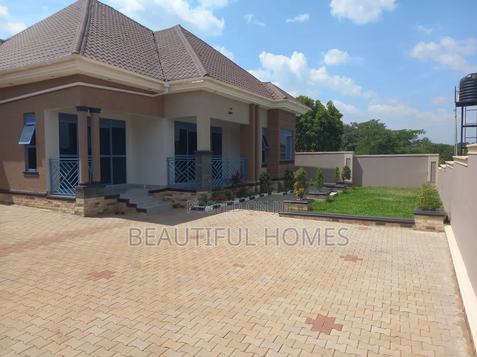 Furnished 4bdrm Bungalow in Kira for sale