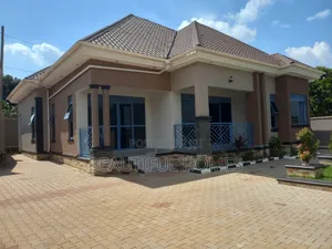Furnished 4bdrm Bungalow in Kira for sale