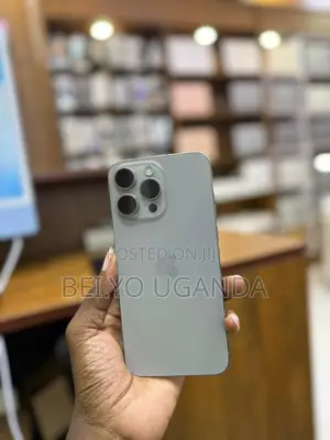 Apple iPhone 15 Pro Max 1 TB Gray
