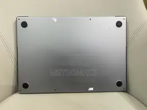 Laptop Apple MacBook Pro 2021 M1 18GB Apple M1 Pro SSD 1T