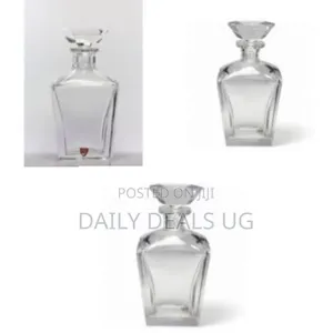 Elegant Crystal Decanter With Gem-Cut Stopper - Clear