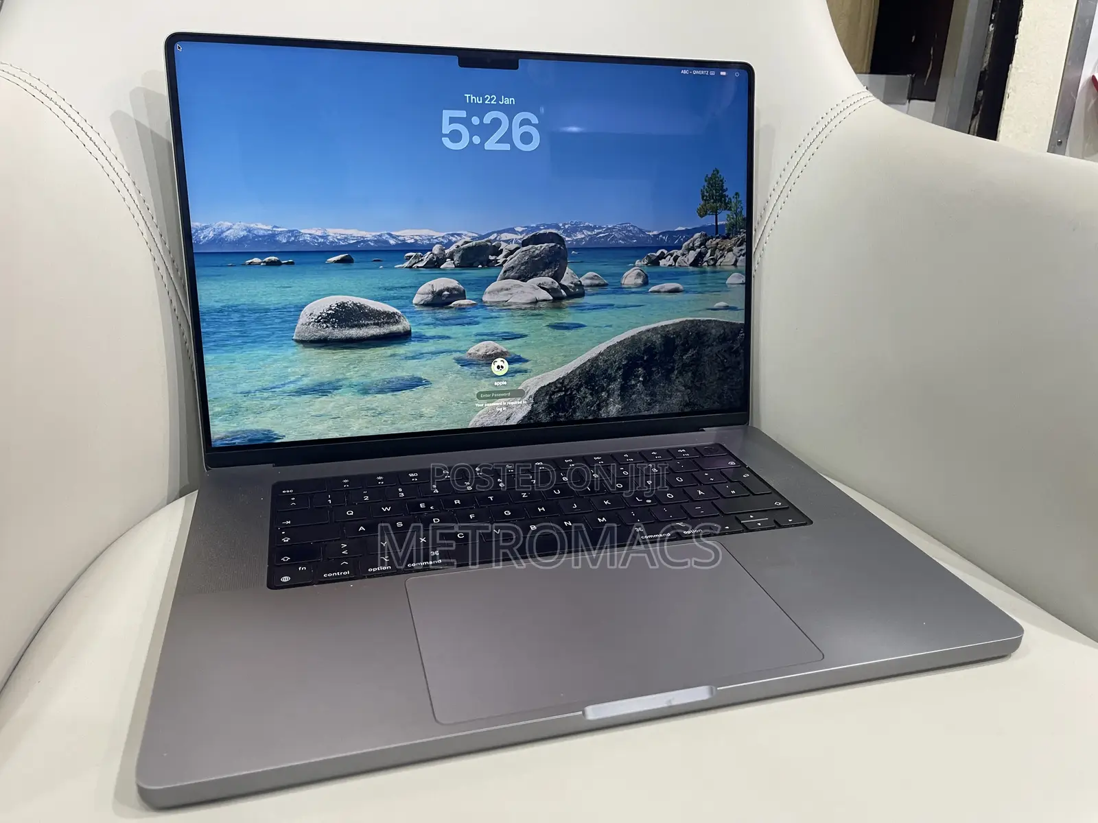 Laptop Apple MacBook Pro 2021 M1 16GB Apple M1 Pro SSD 512GB