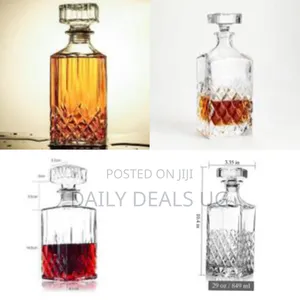 Classic Cut-crystal Whiskey Decanter With Stopper, 820ml - Clear