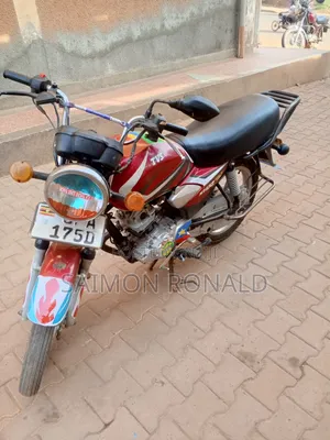 TVS HLX 125 2020 Red