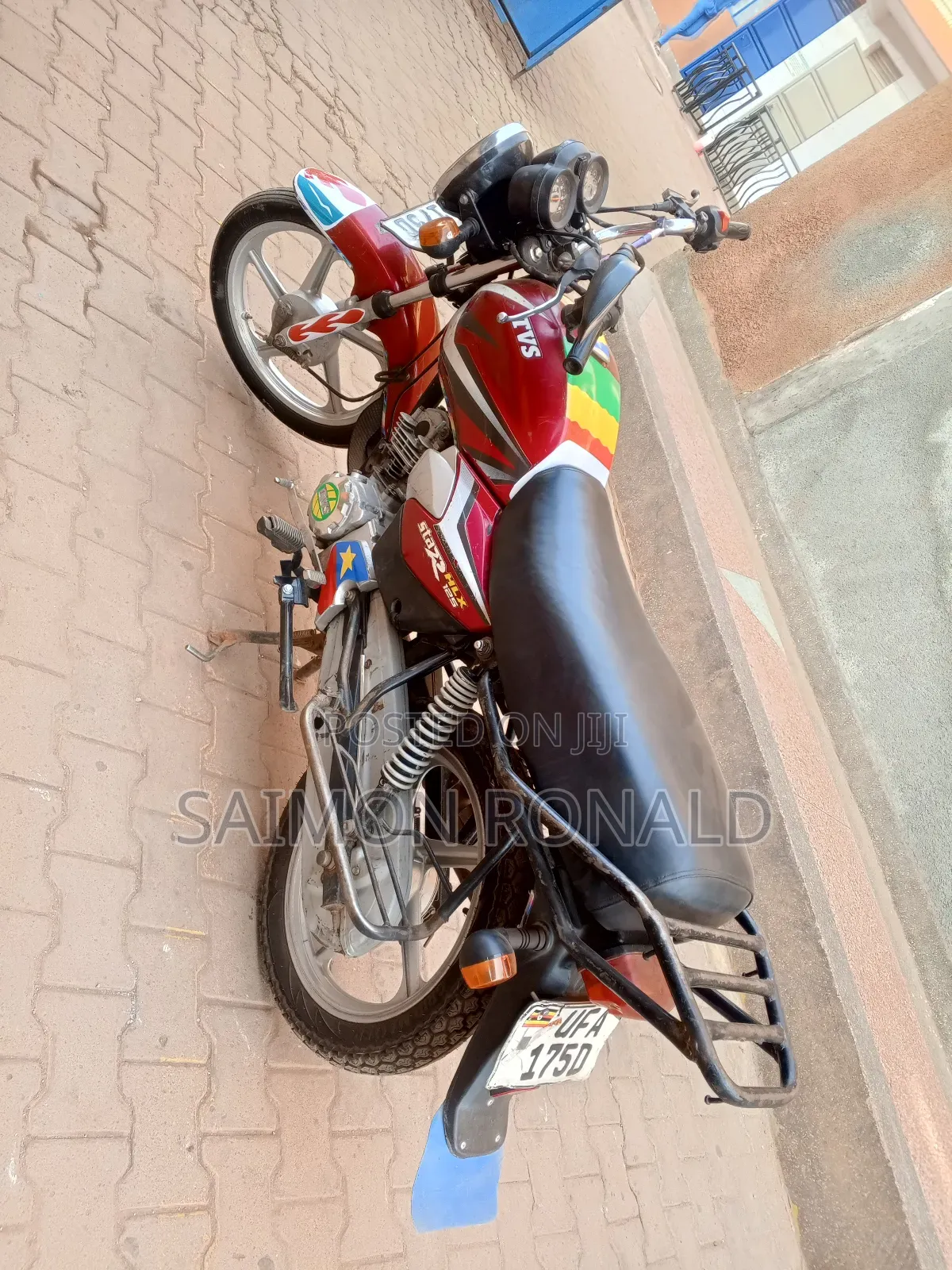 TVS HLX 125 2020 Red