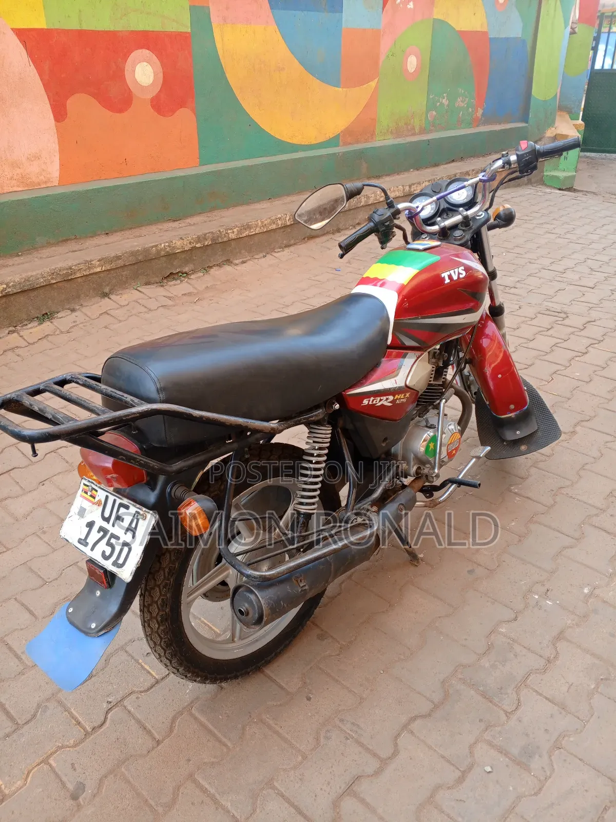 TVS HLX 125 2020 Red