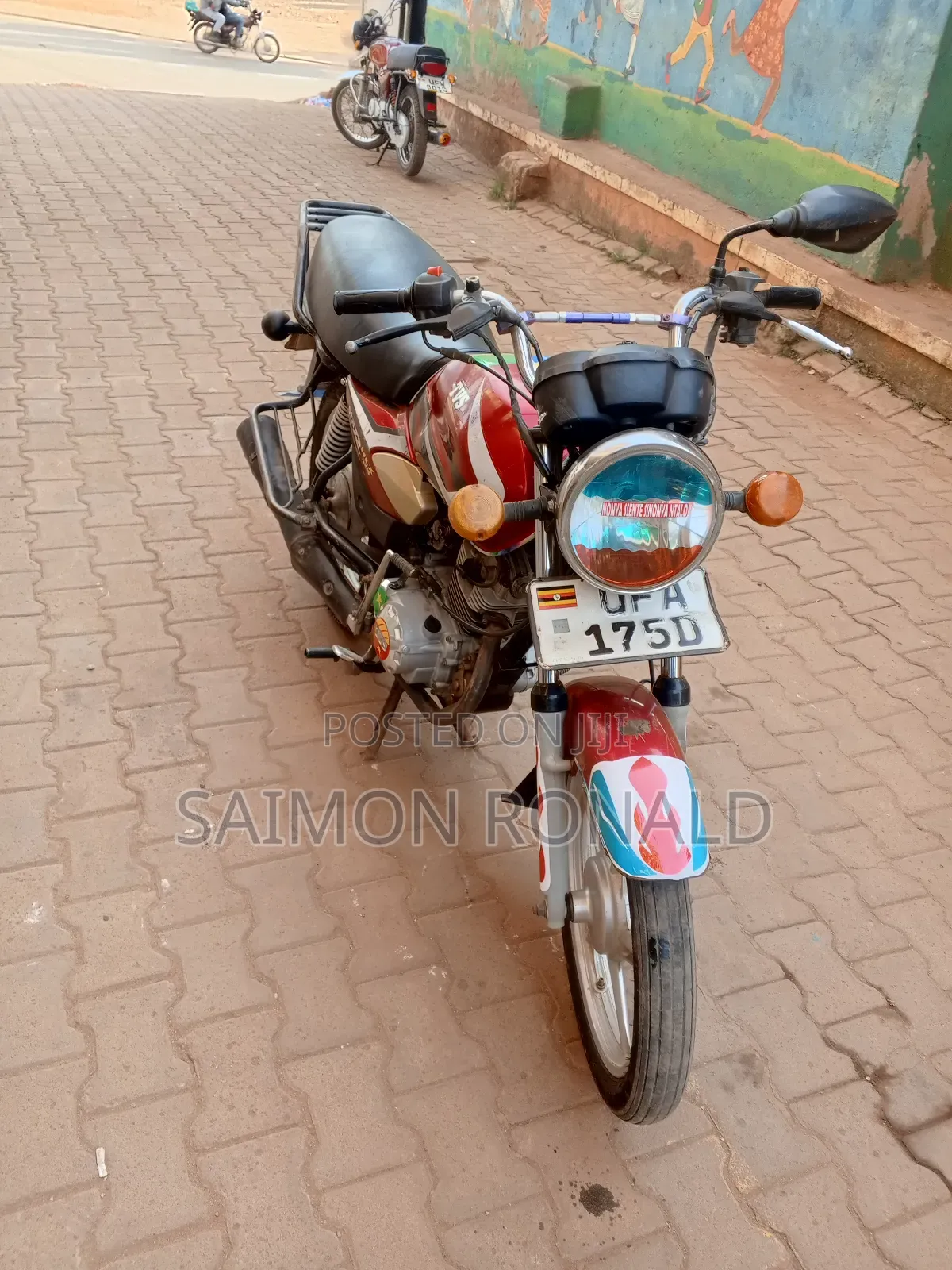 TVS HLX 125 2020 Red
