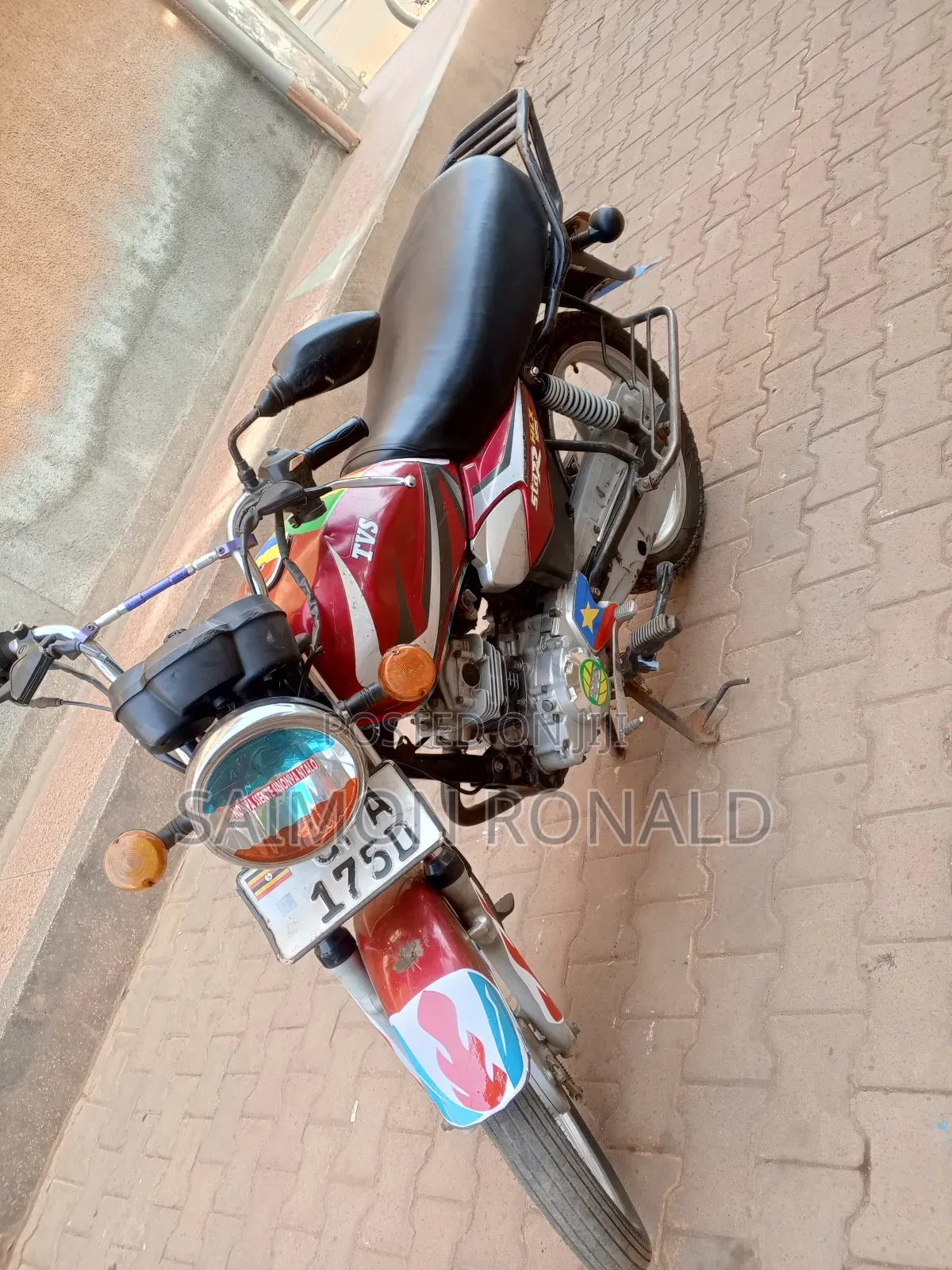TVS HLX 125 2020 Red