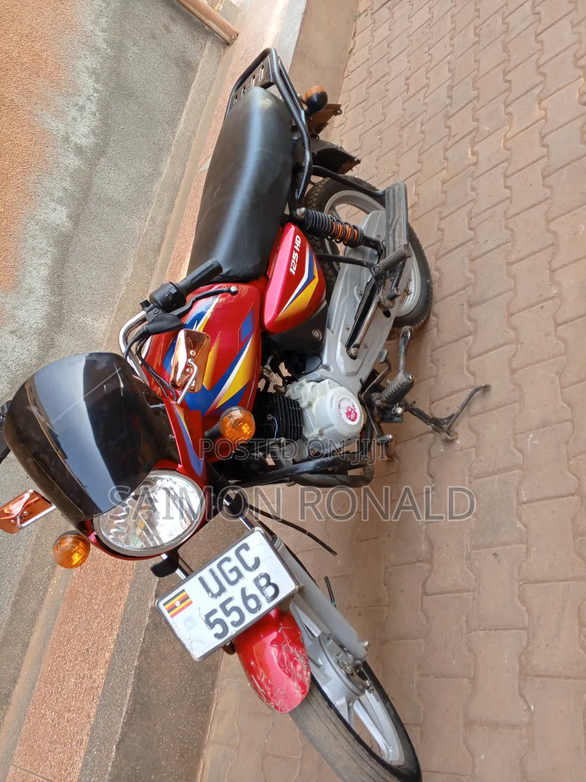 Bajaj Boxer 125 2024 Red