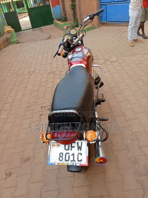 Bajaj Boxer 100 2022 Red