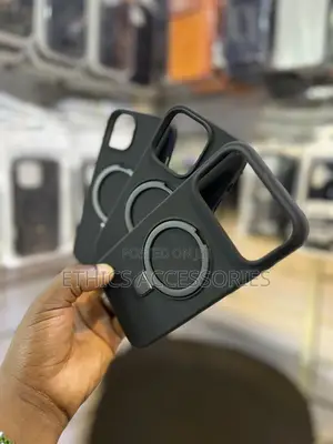 A Built-in Magnetic Ring Holder Case