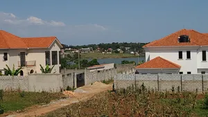 15 Decimals Lake View Land in Entebbe Nkumba