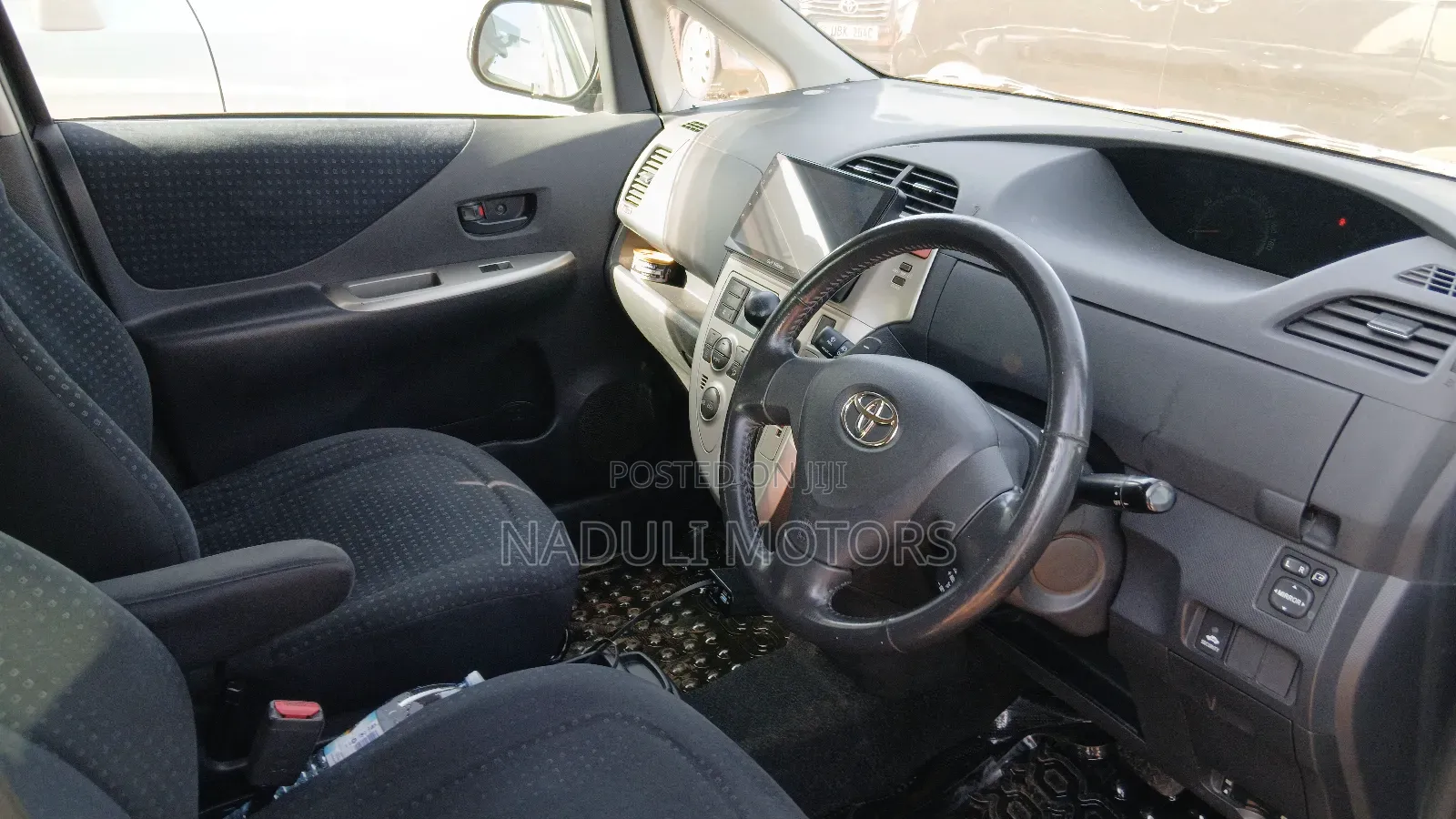 Toyota Ractis 2010 Black