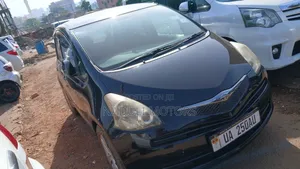 Toyota Ractis 2010 Black