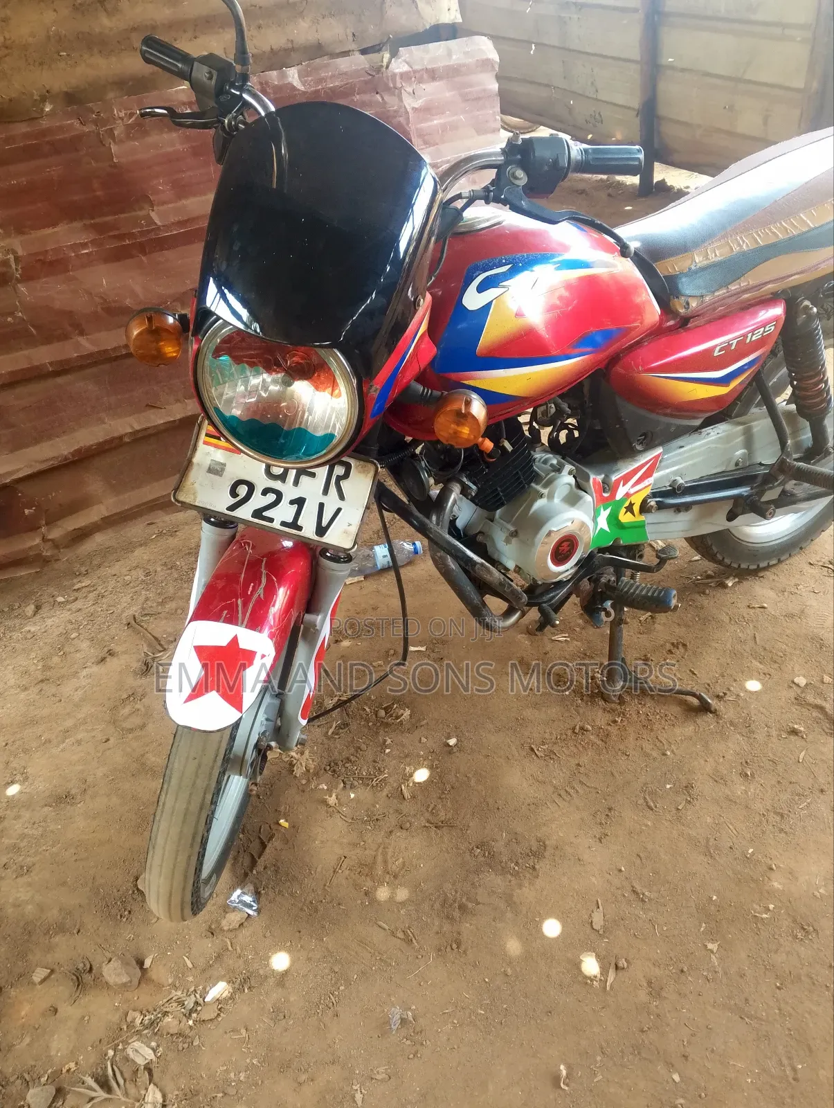 Bajaj Boxer 125 2023 Red