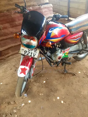 Bajaj Boxer 125 2023 Red