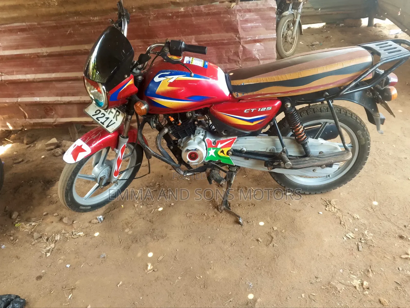 Bajaj Boxer 125 2023 Red
