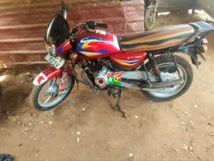 Bajaj Boxer 125 2023 Red