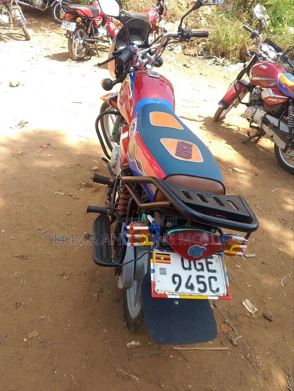 Bajaj Boxer 125 2024 Red