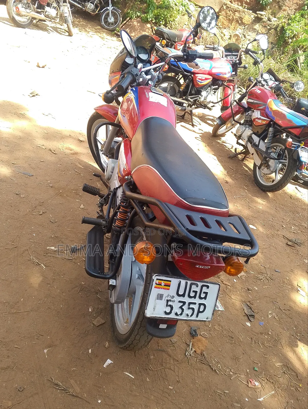 Bajaj Boxer 125 2024 Red