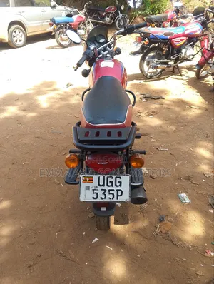 Bajaj Boxer 125 2024 Red