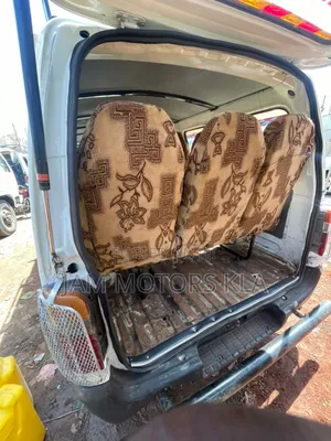 Toyota HiAce 2001 White