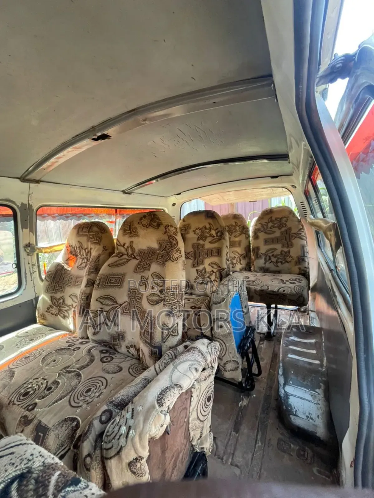 Toyota HiAce 2001 White