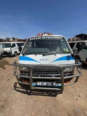 Toyota HiAce 1999 White