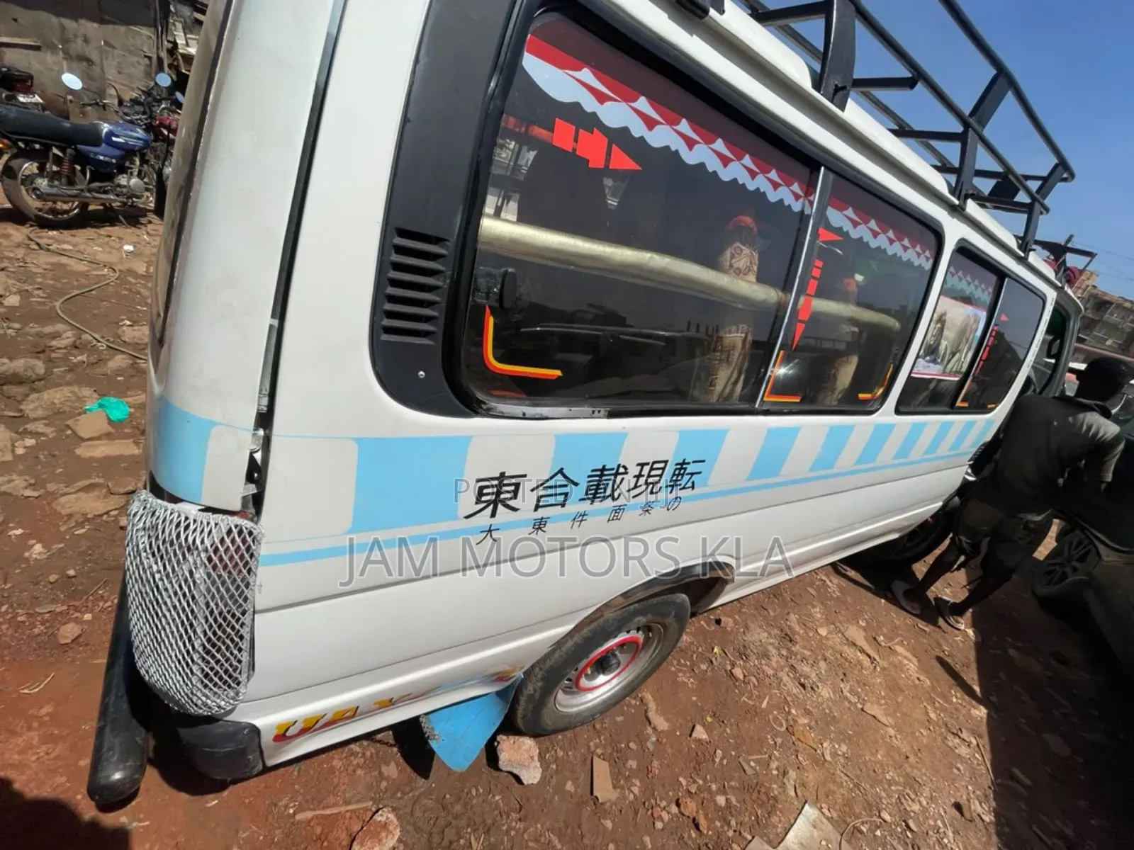 Toyota HiAce 1999 White