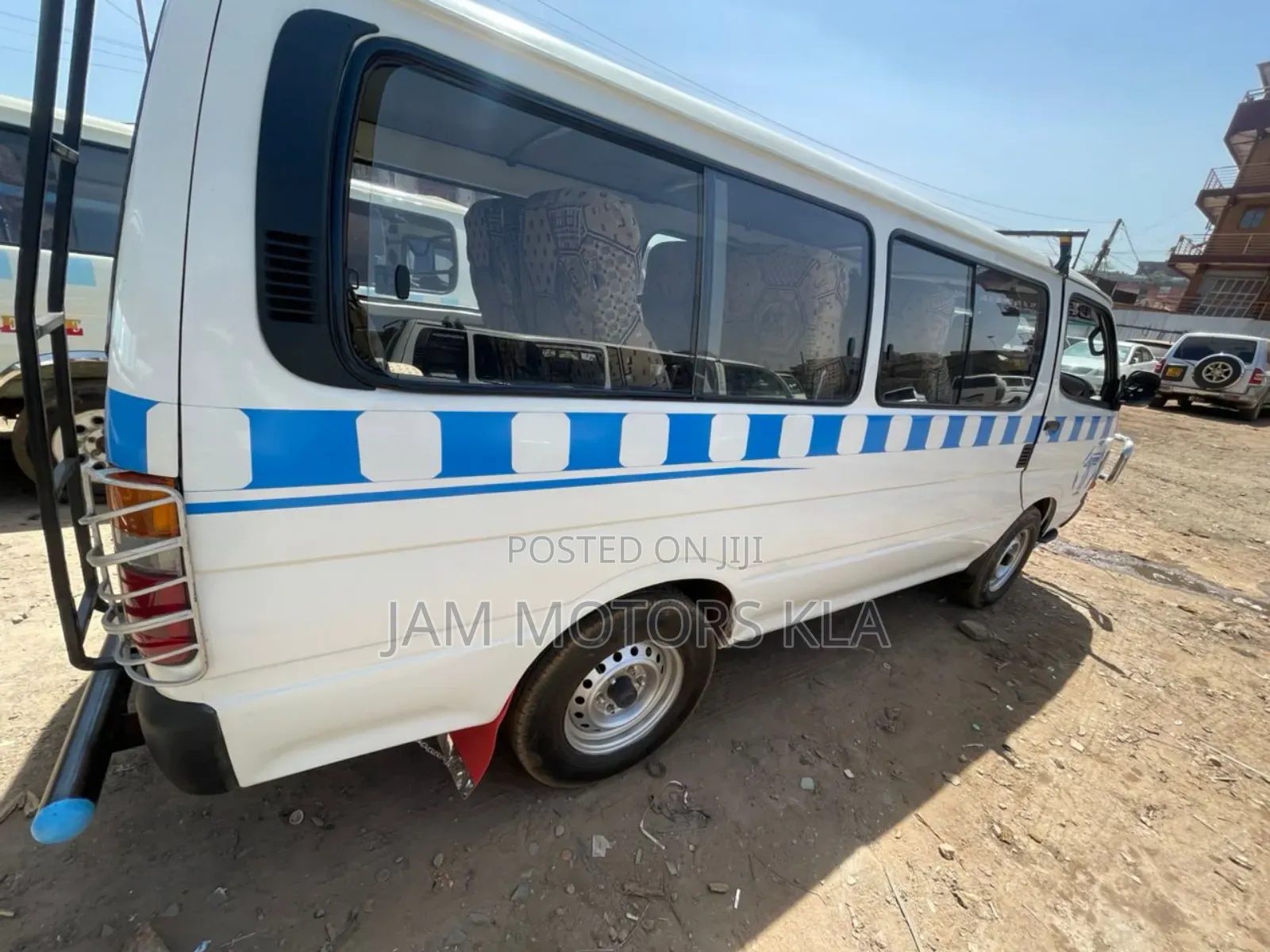 Toyota HiAce 1999 White