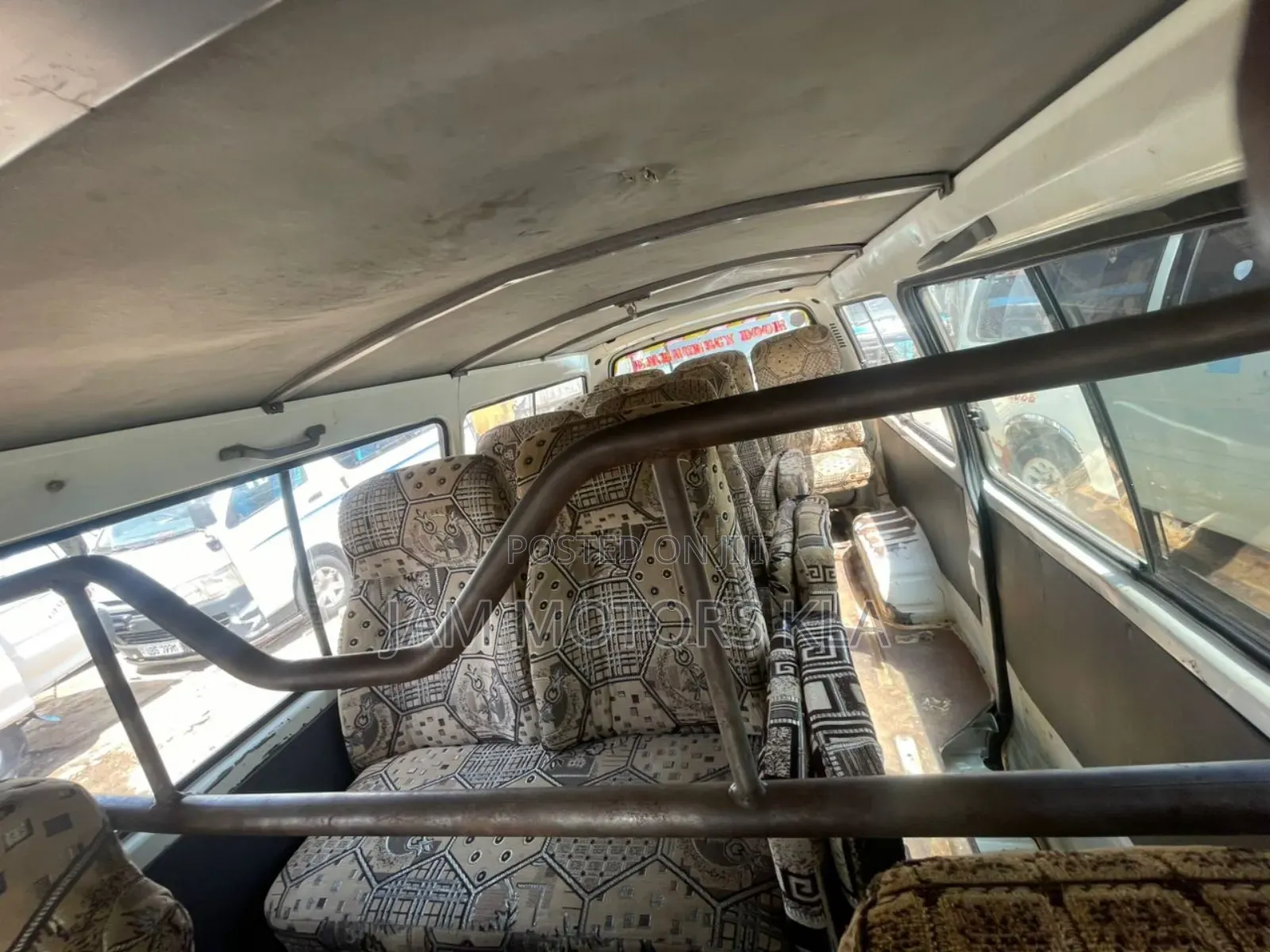 Toyota HiAce 1999 White
