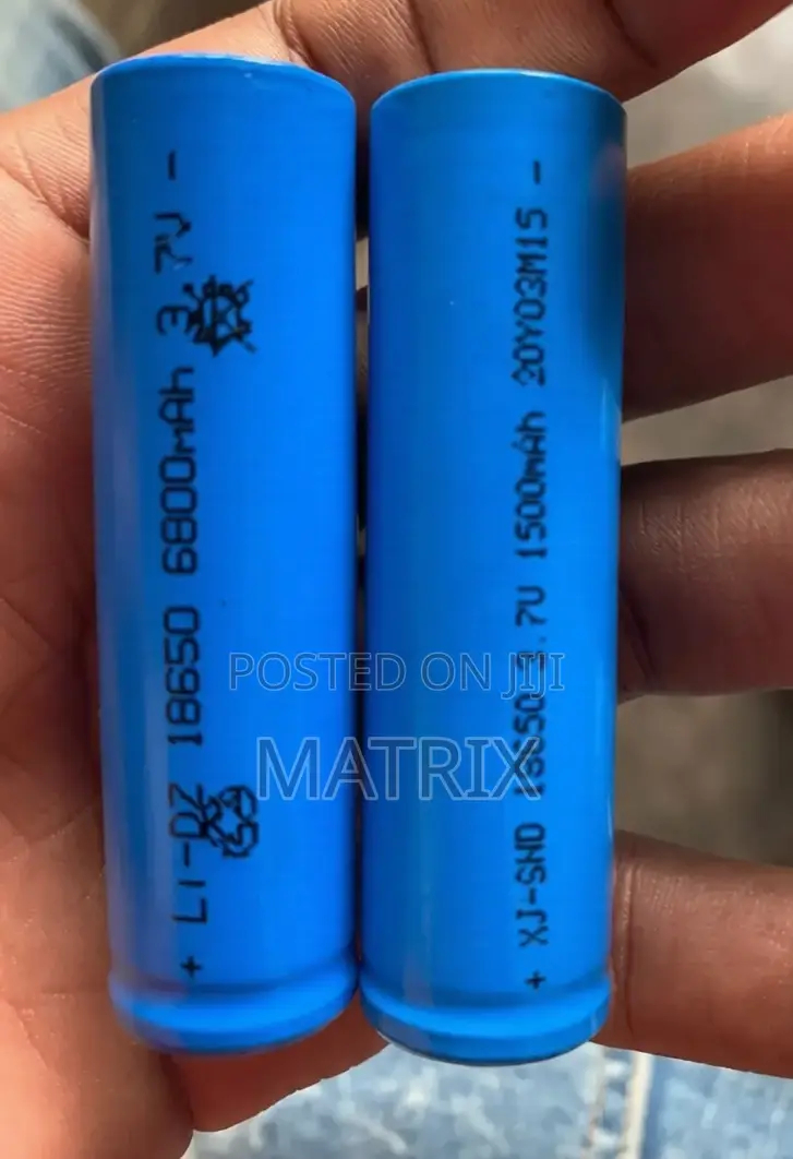 Pair of 3.7v Rechargeable Lithium Ion Battery 18650