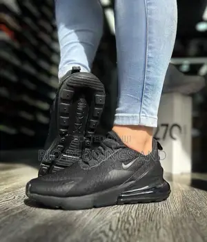 Nike Air27c Sneakers / Available