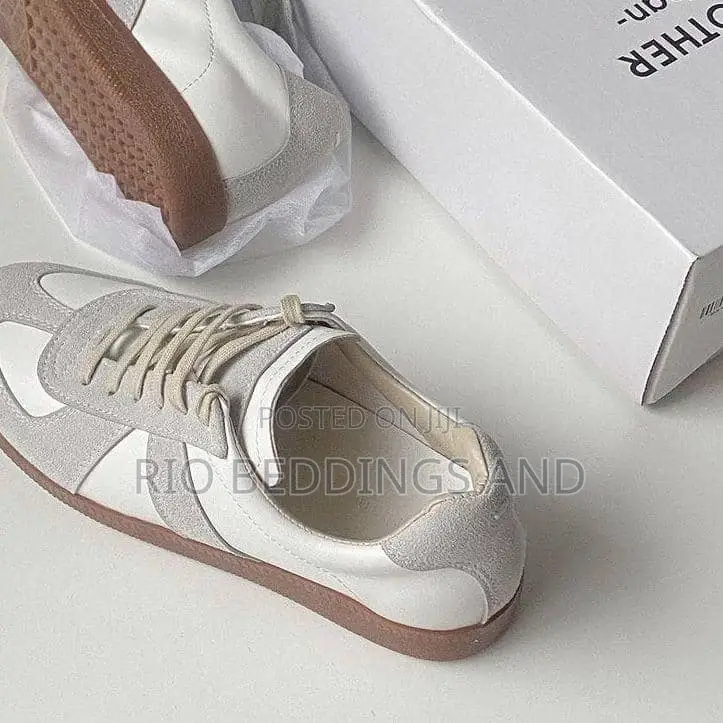 Ladies Sneakers Shoes , Available in All Sizes