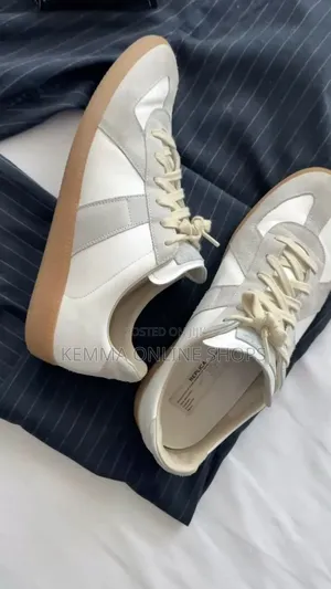 Casaul Sneakers for Ladies