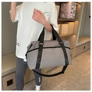Duffle/ Gym/ Travel Luggage Bag