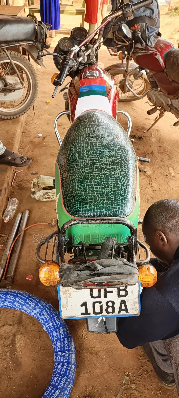 Bajaj Boxer 2023 Red