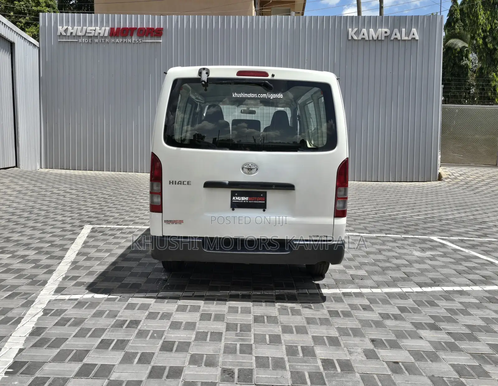 Toyota HiAce 2012 White