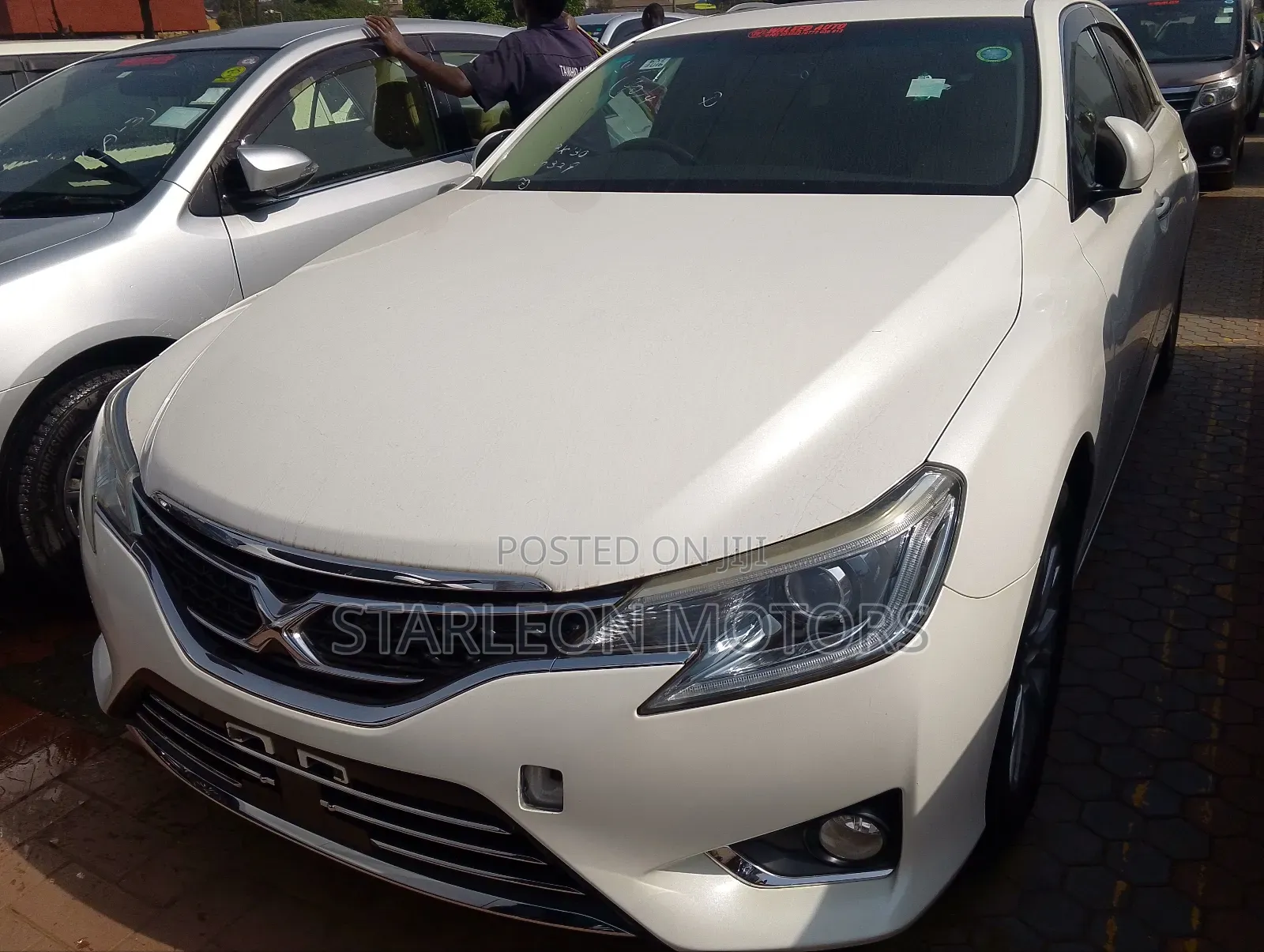 Toyota Mark X 2.5 AWD 2016 White