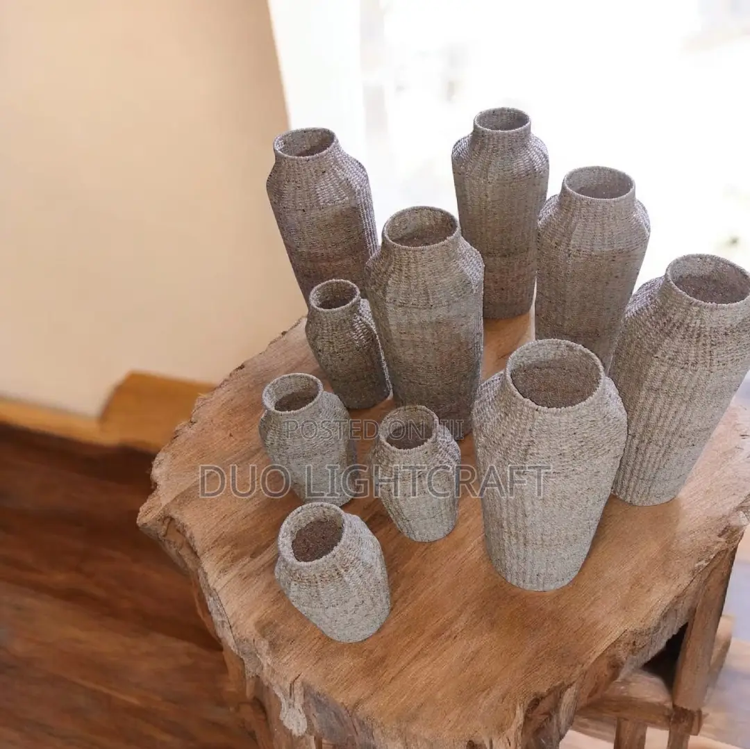 Handwoven Water Hyacinth Vase – Natural Stylish Decor