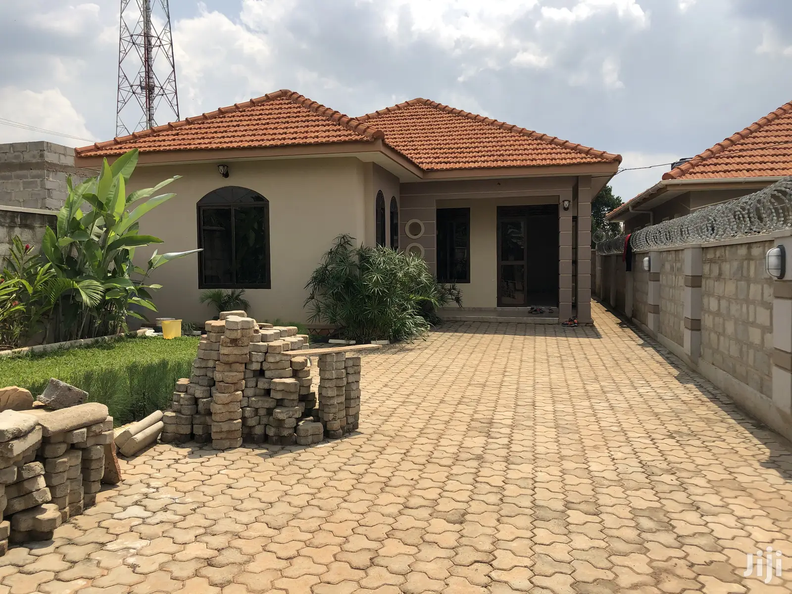 Classic Bungalow in Najjera for Sell