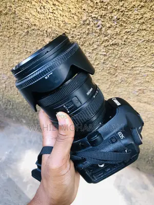 Canon 5d Mark Ii With Sigma 24-70mm F/2.8 Lens and Speedlite 580ex Ii