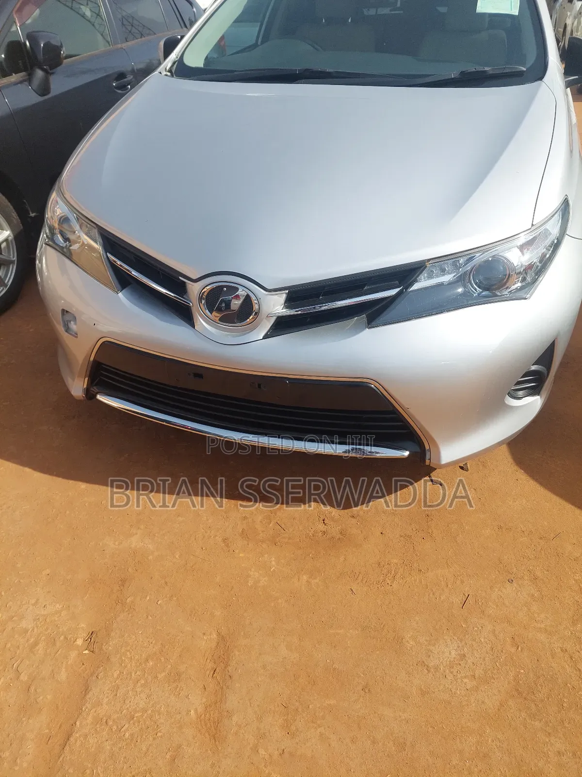 Toyota Auris 2012 Silver